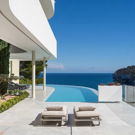Olimpia By Abahana Luxe Villa *